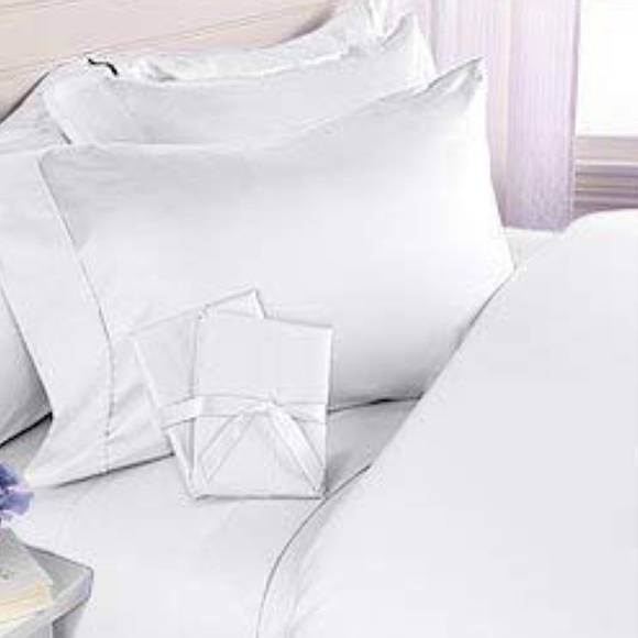 NWT Luxurious KING Size 4 piece SHEET SET